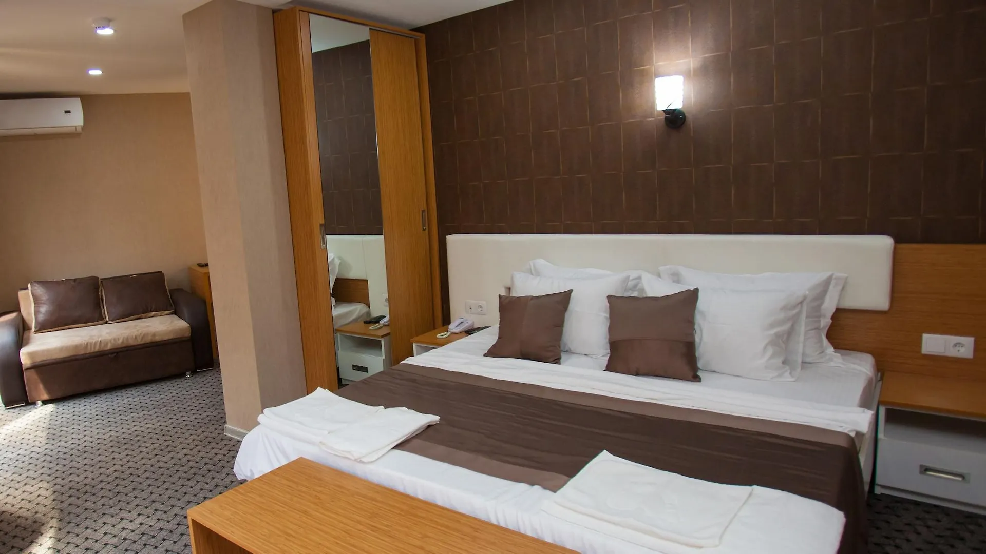 ****  Hotel Voyager Tbilisi Georgië