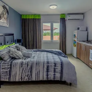 Hotel Omira Apartment Suites Willemstad