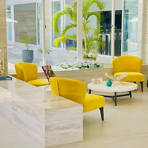Hotel La Vue Boutique Calliaqua